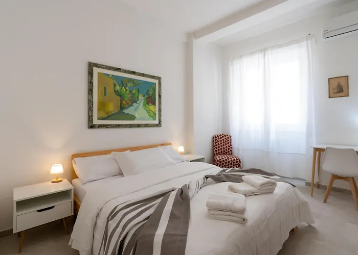 Central Luxury Apartment - Colosseo 10 Min